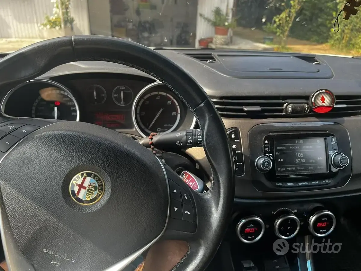 Usata Alfa Romeo Giulietta 150 CV (110 kW) 2014 Bianco Utilitaria