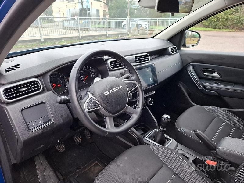 Usata Dacia Duster 90 CV (66 kW) 2023 Blu Station wagon