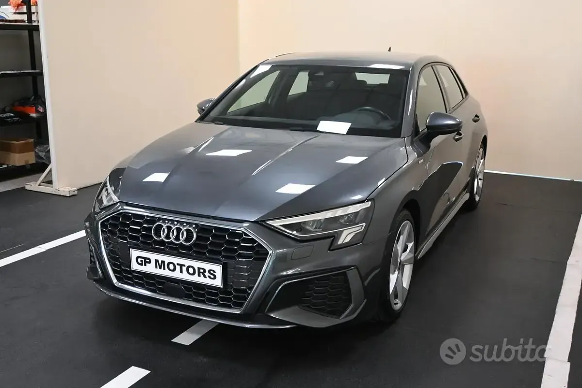 Usata Audi A3 S-Line 150 CV (110 kW) 2024 Grigio Berlina
