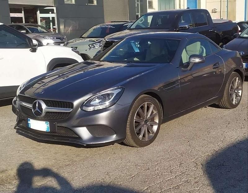 Usado Mercedes SLC180 156 CV (114 kW) 2017 Gris Descapotable