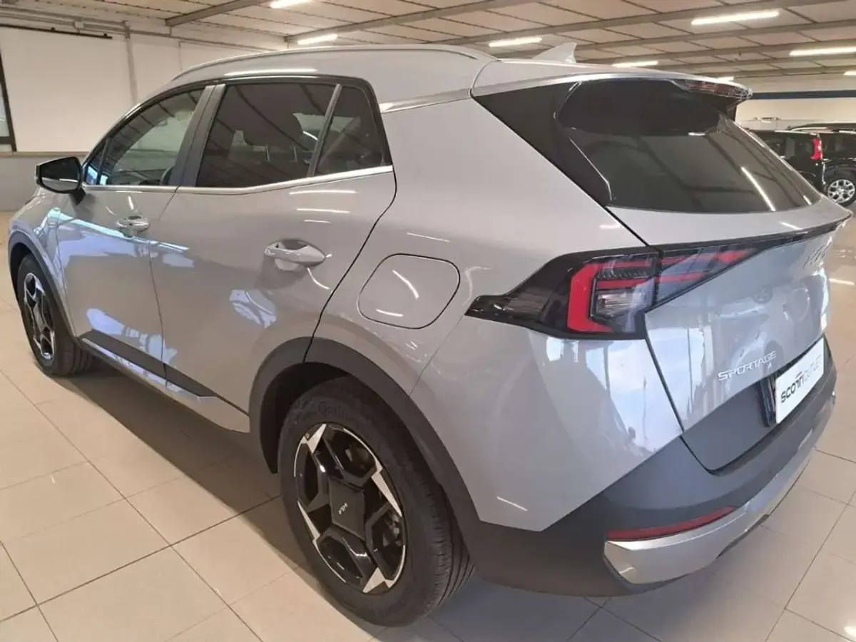Nuova Kia Sportage Style 144 CV (105 kW) 2026 (waf) wolf grey m SUV