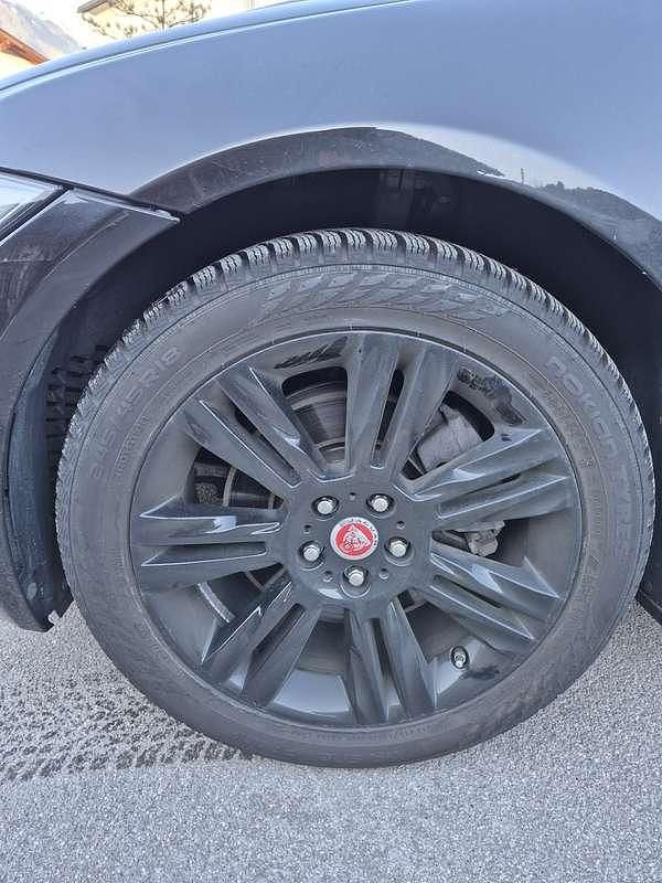 Usata Jaguar XF Prestige 250 CV (183 kW) 2018 Nero Berlina