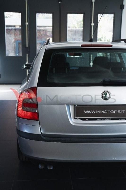 Usata Skoda Octavia Elegance 140 CV (102 kW) 2008 Argento Station wagon
