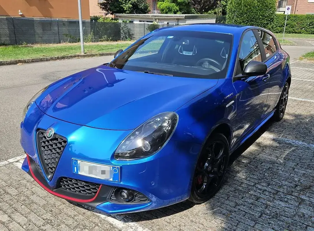 Usata Alfa Romeo Giulietta Veloce 170 CV (125 kW) 2020 Bluazzurro Utilitaria