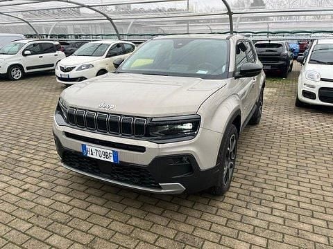 Occasion Jeep Avenger Summit 101 ch (74 kW) 2025 Beige SUV
