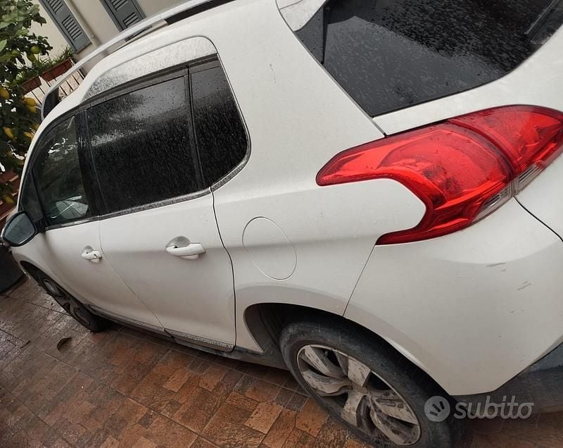 Usata Peugeot 2008 82 CV (60 kW) 2014 Bianco SUV