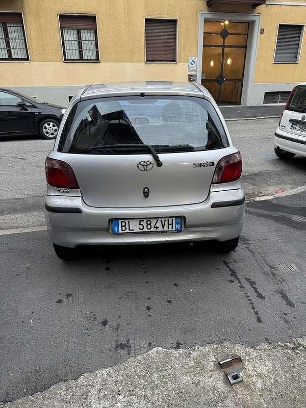 Usata Toyota Yaris 68 CV (50 kW) 2000 Berlina