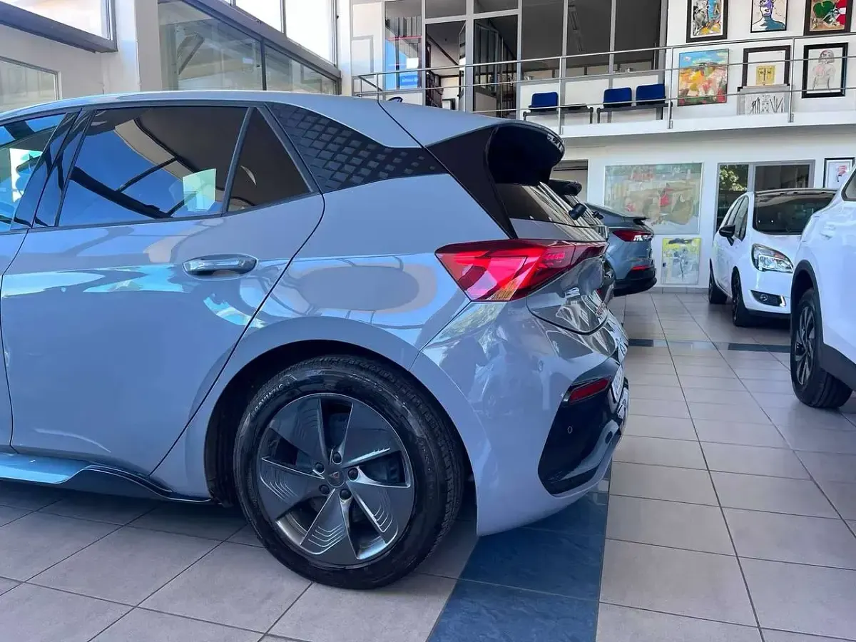 Usata Cupra Born 69 kW (95 CV) 2022 Grigio Utilitaria