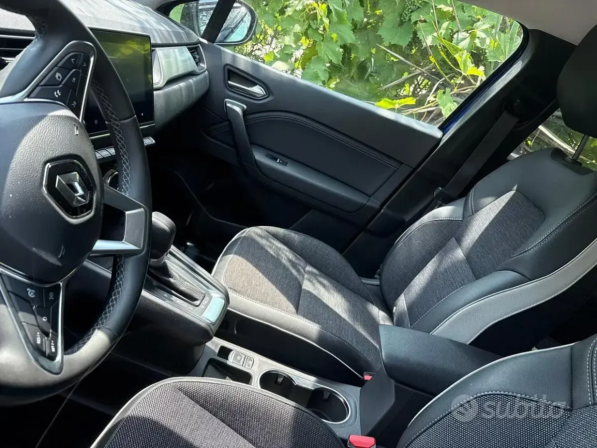 Usata Renault Captur Techno 91 CV (66 kW) 2025 Bluazzurro SUV