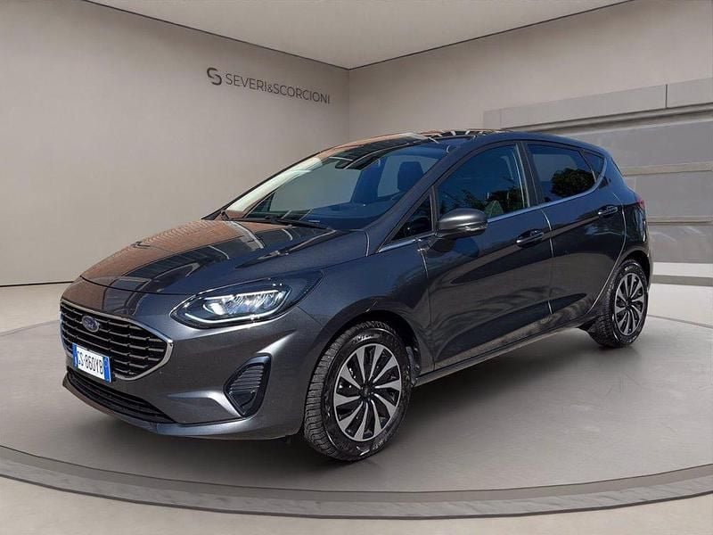 Grigio Usata 2024 Ford Fiesta Titanium Utilitaria | 16.900 € (Buon prezzo) - Immagine 1/3