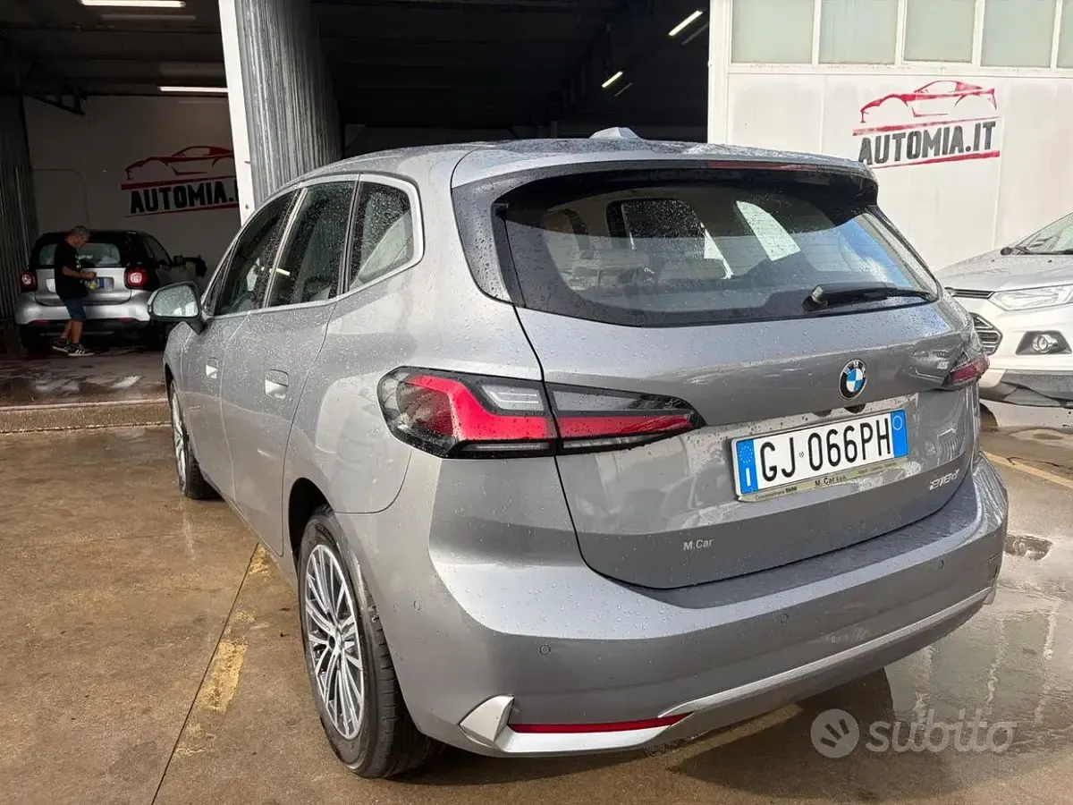 Usata BMW 218 Luxury Line 150 CV (110 kW) 2023 Grigio Station wagon