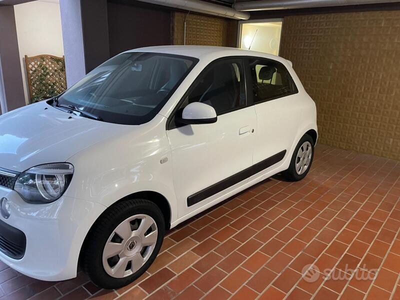 Usato 2015 Renault Twingo 1.0 Benzin 69 CV (7.500 €)
