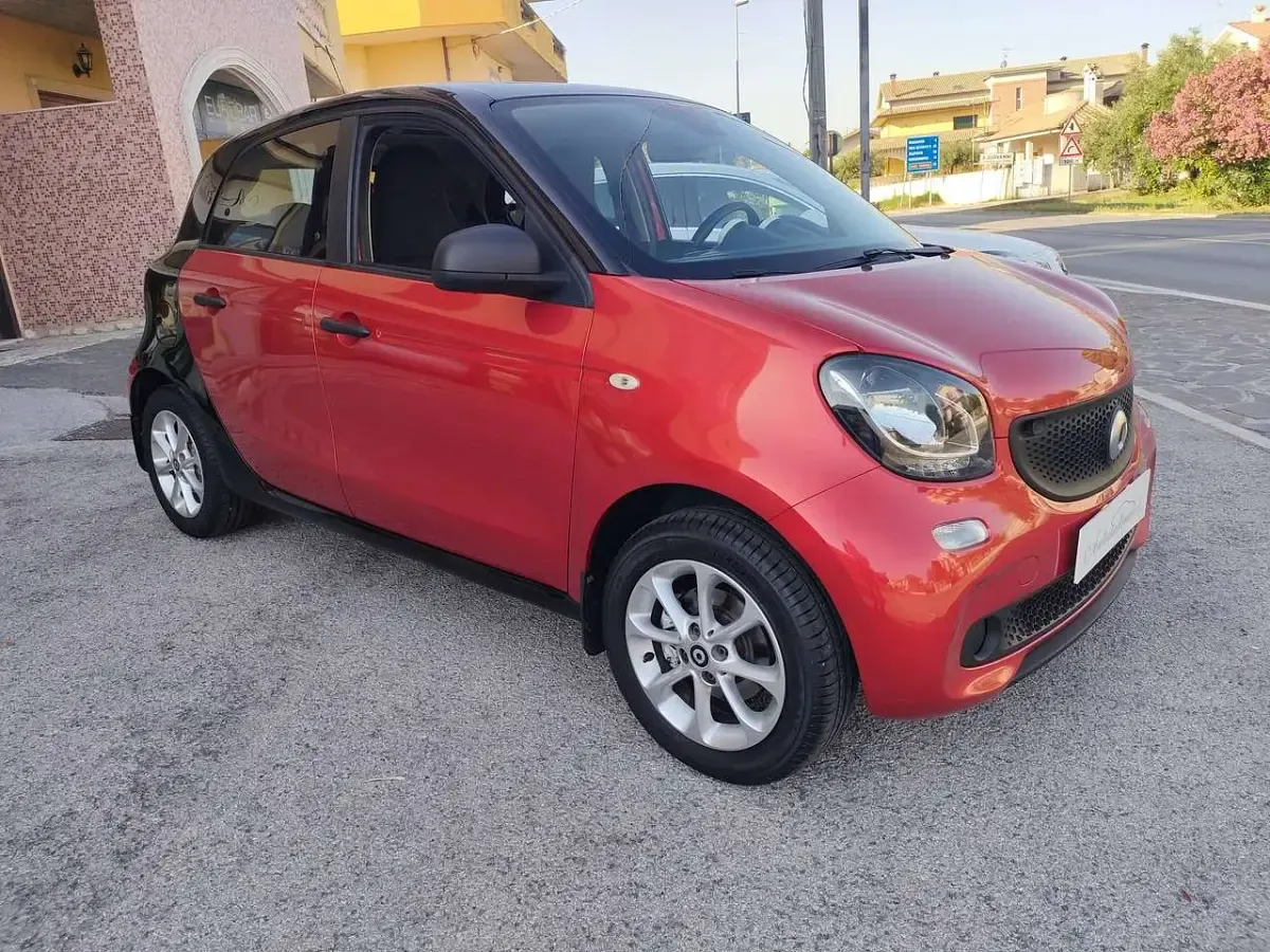 Usata Smart ForFour Passion 71 CV (52 kW) 2016 Rosso Utilitaria