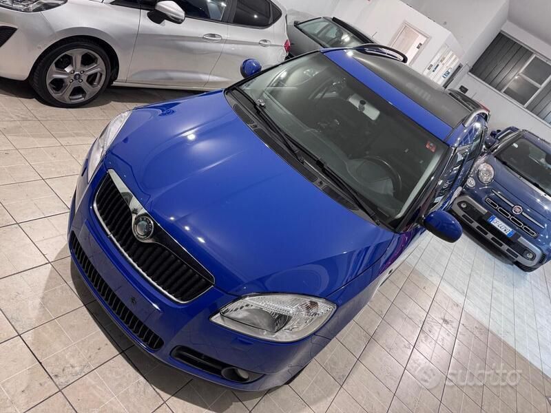 Usata Skoda Roomster Sport 105 CV (77 kW) 2007 Blu Monovolume