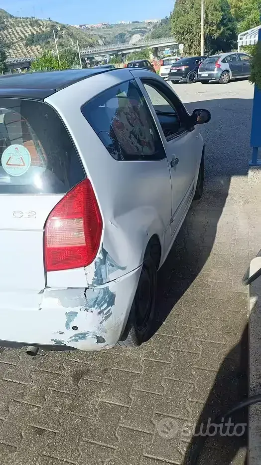 Usata Citroën C2 68 CV (50 kW) 2004 Grigio Utilitaria