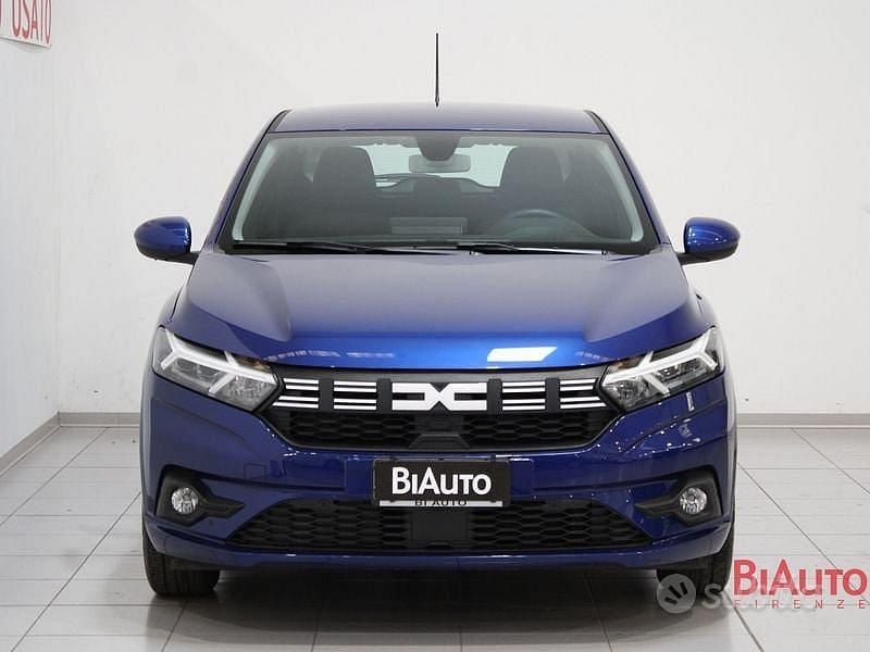 Usata Dacia Sandero Expression 67 CV (49 kW) 2024 Blu Berlina