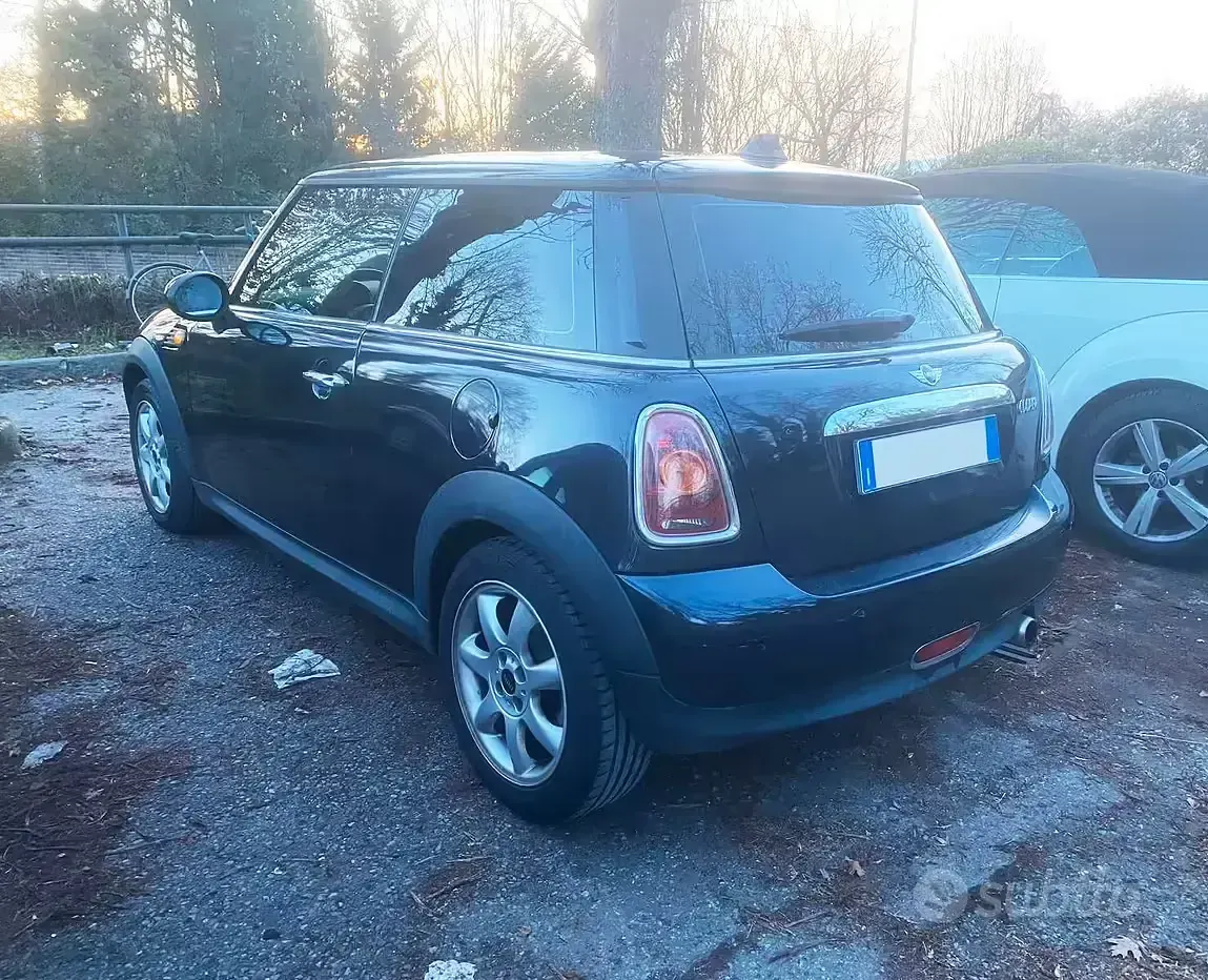 Usata Mini Cooper 120 CV (88 kW) 2008 Nero Utilitaria