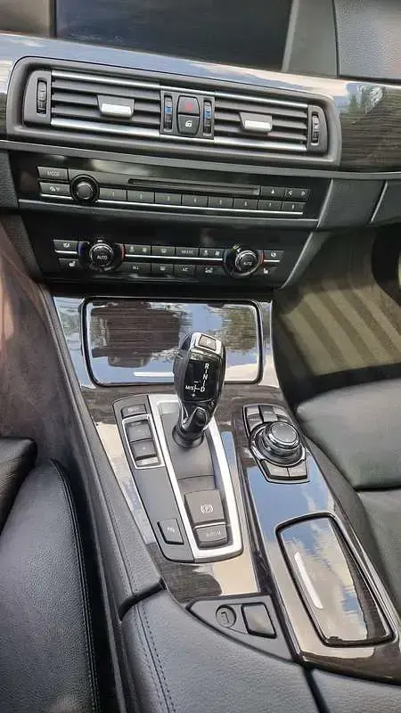 Usata BMW 535 Sport Line 313 CV (230 kW) 2013 Nero Station wagon