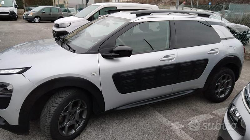 Usata Citroën C4 Shine 100 CV (73 kW) 2017 Grigio SUV