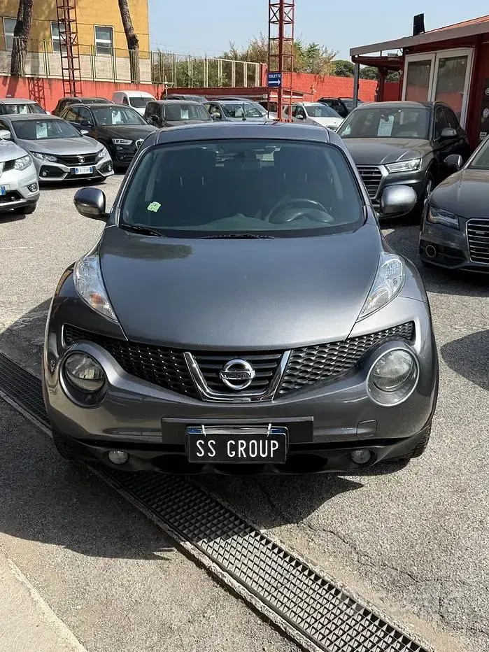 Usata Nissan Juke Tekna 117 CV (86 kW) 2013 Grigio SUV