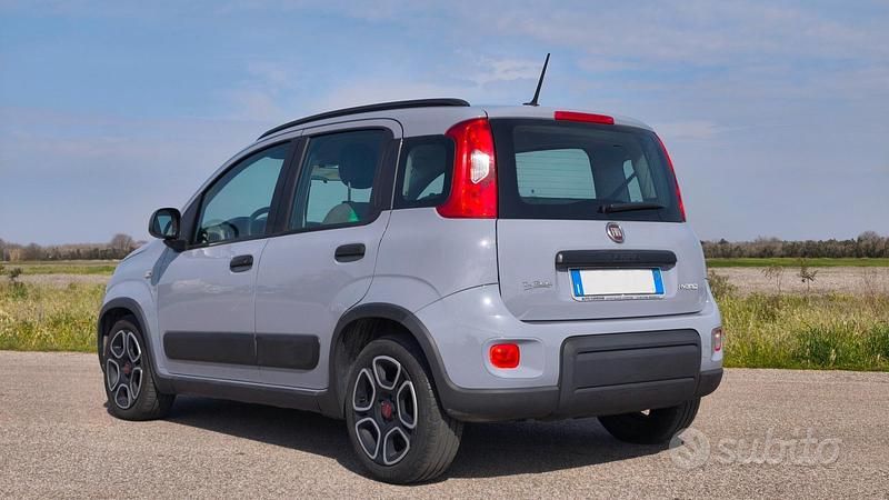 Usata Fiat Panda 85 CV (62 kW) 2022 Nero Berlina