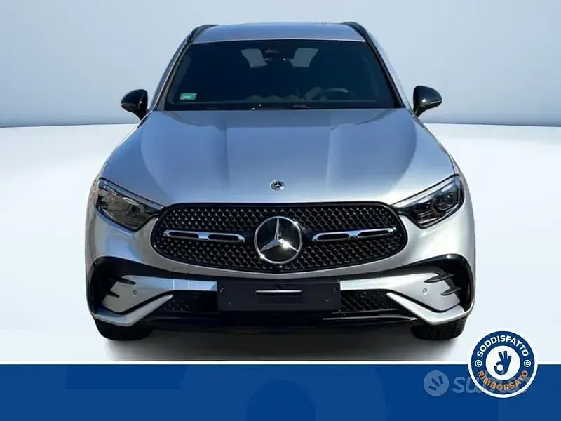 Nuova Mercedes GLC300e AMG 2026 Grigio SUV