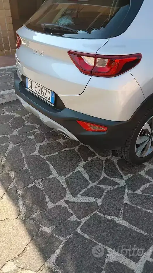 Usata Kia Stonic Style 84 CV (61 kW) 2022 Grigio SUV