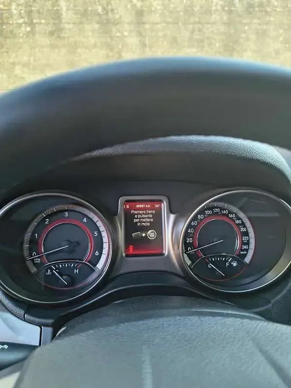 Usata Fiat Freemont Cross 170 CV (125 kW) 2015 Rosso SUV