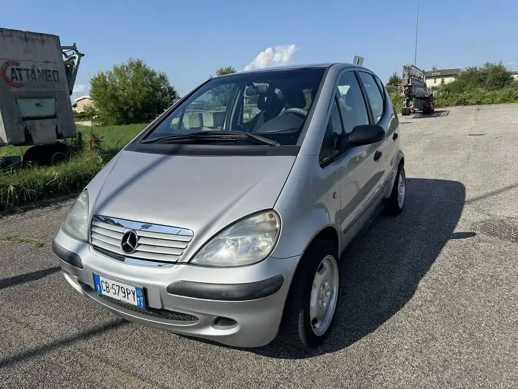 Usata Mercedes A160 Classic 102 CV (75 kW) 2002 Utilitaria