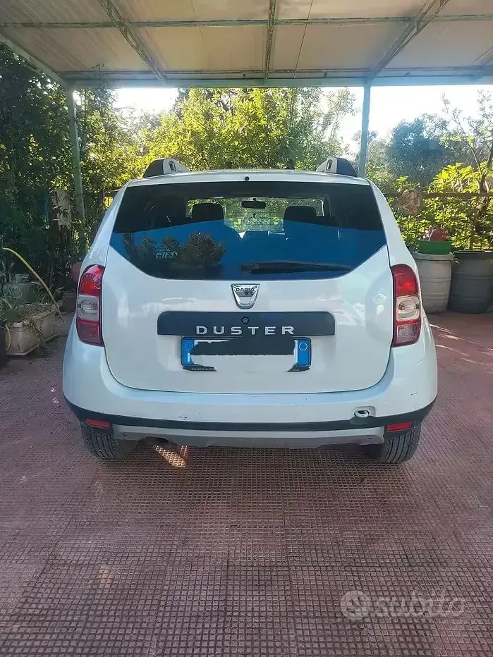 Usata Dacia Duster 110 CV (80 kW) 2015 Bianco SUV