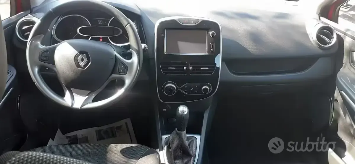 Usata Renault Clio IV 75 CV (55 kW) 2015 Rosso Berlina