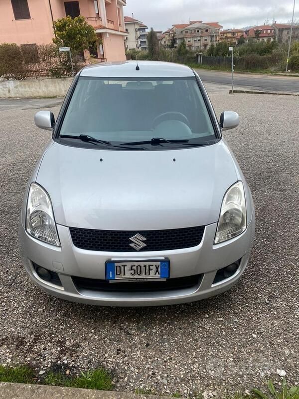 Usata 2008 Suzuki Swift Due volumi | 3600 € (Buon prezzo) - Immagine 1/4