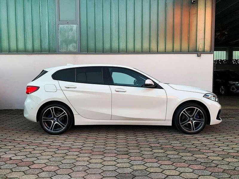 Usata BMW 116 Sport Line 109 CV (80 kW) 2021 Bianco Utilitaria