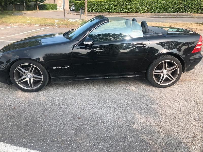 Nero Usata 2003 Mercedes SLK200 Cabrio | 8500 € - Immagine 1/4