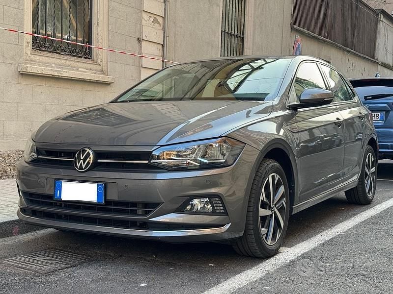Grigio Usata 2021 VW Polo Highline Tre volumi | 14.950 € (Super prezzo) - Immagine 1/4
