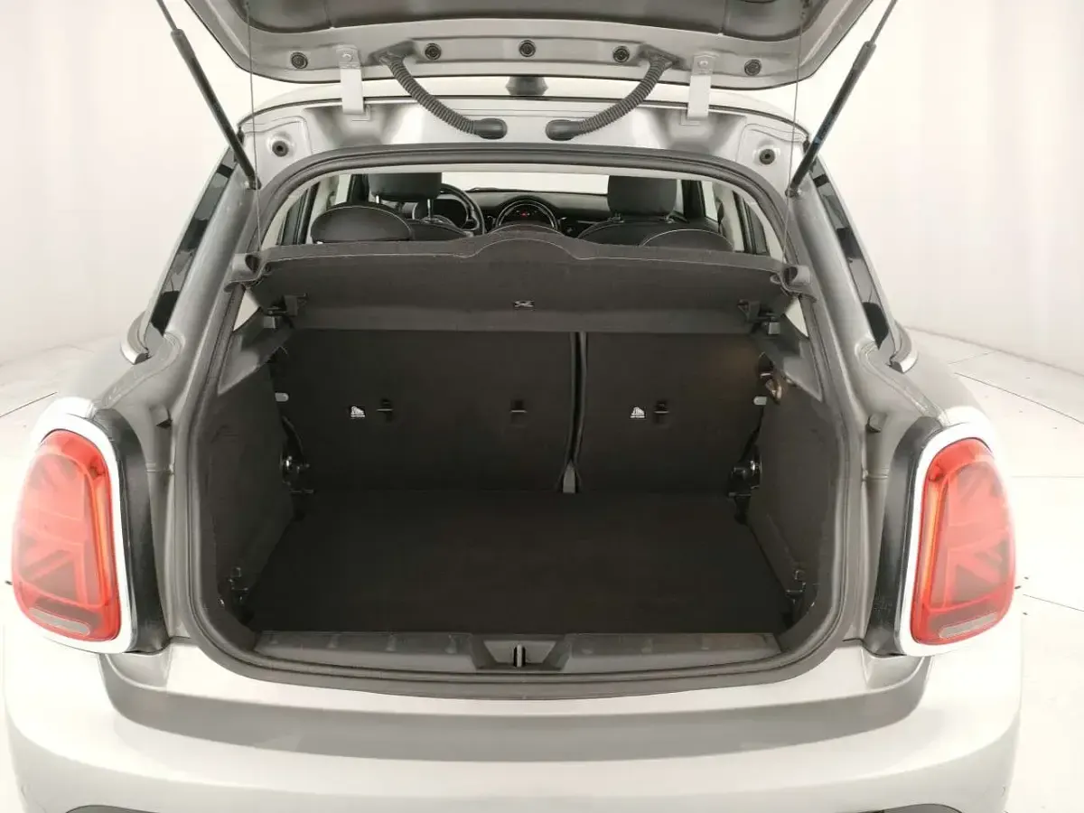 Usata Mini Cooper Classic 136 CV (100 kW) 2024 Argento Utilitaria