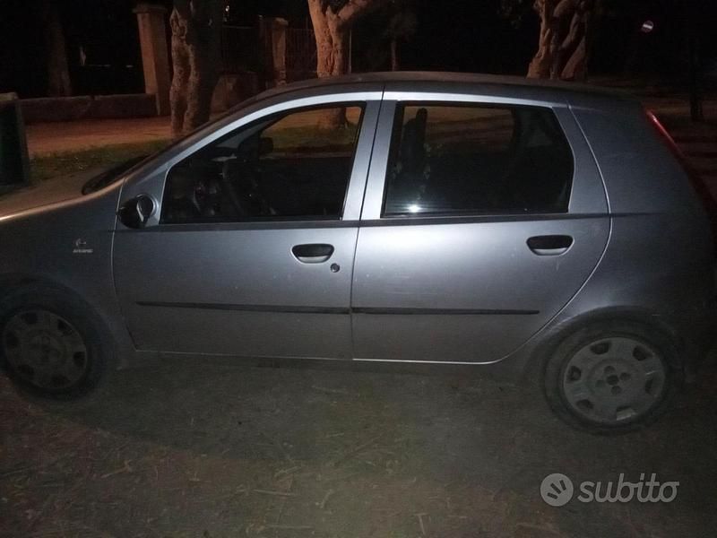 Usata Fiat Punto 75 CV (55 kW) 2006 Grigio Utilitaria