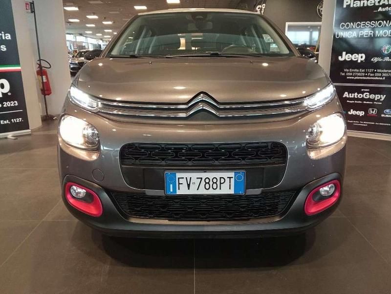 Grigio scuro Usata 2019 Citroën C3 PureTech Tre volumi | 9900 € (Buon prezzo) - Immagine 1/4