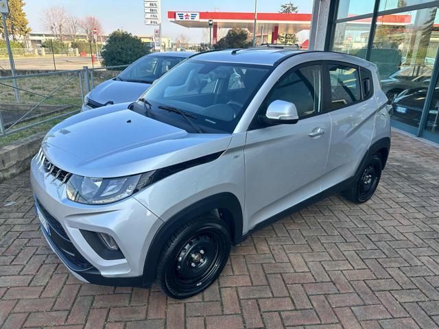 Argento Usata 2023 Mahindra KUV100 Due volumi | 12.500 € - Immagine 1/4