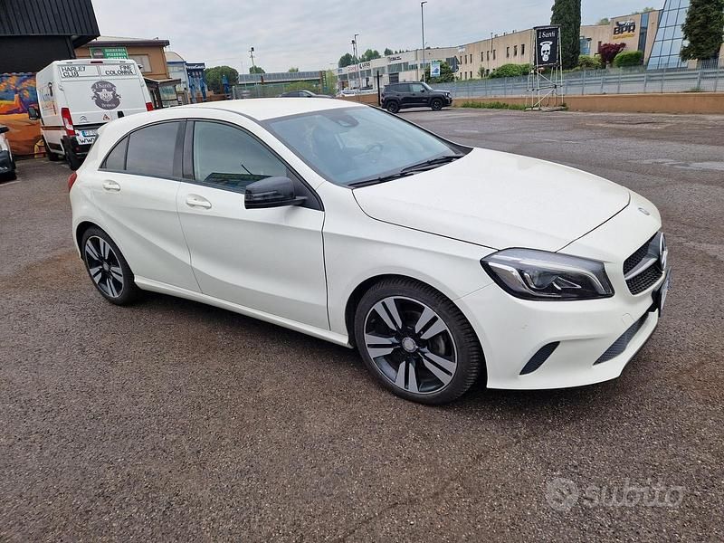 Usata Mercedes A200 Premium 136 CV (100 kW) 2016 Bianco Berlina