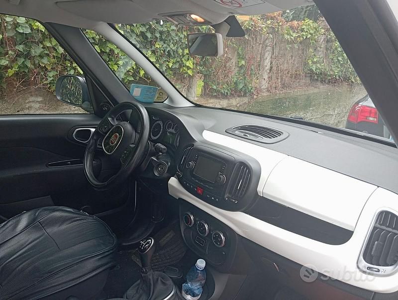 Usata Fiat 500L Living 105 CV (77 kW) 2015 Bianco Monovolume