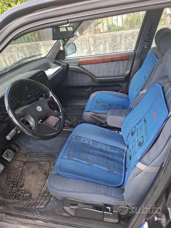Usata Lancia Thema 147 CV (108 kW) 1990 Nero Berlina
