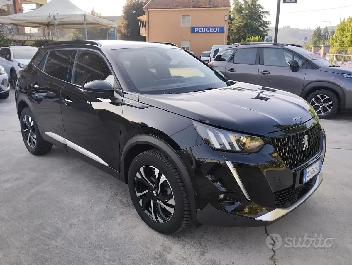 Usata Peugeot 2008 GT 131 CV (96 kW) 2021 Nero SUV