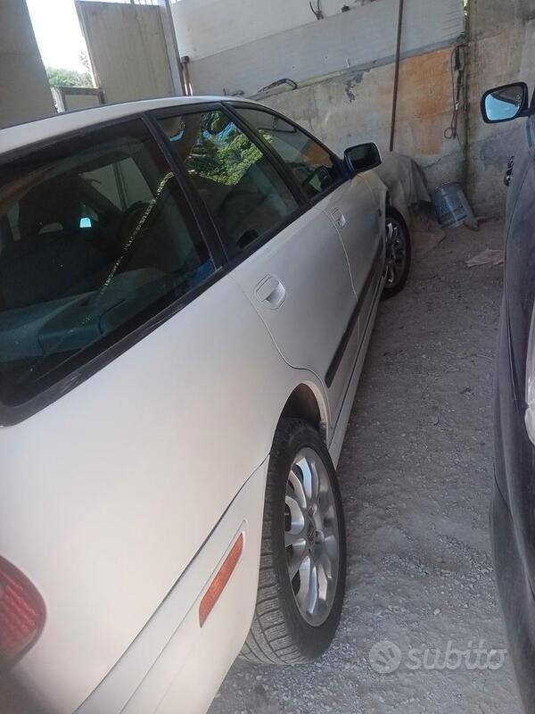 Usata Volvo V40 2012 Bianco Station wagon