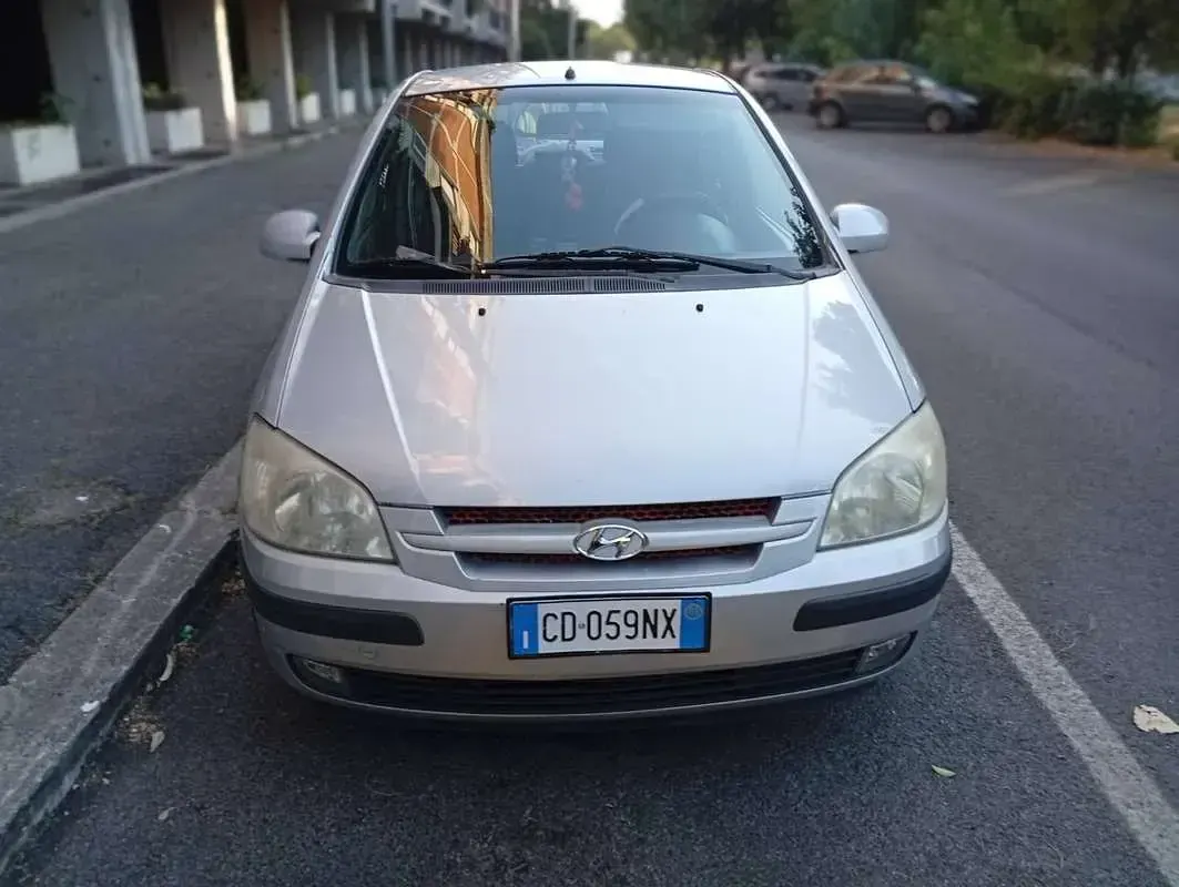 Usata Hyundai Getz GLS 82 CV (60 kW) 2003 Argento Utilitaria