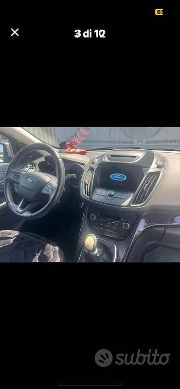 Usata Ford Kuga 120 CV (88 kW) 2018 Grigio SUV