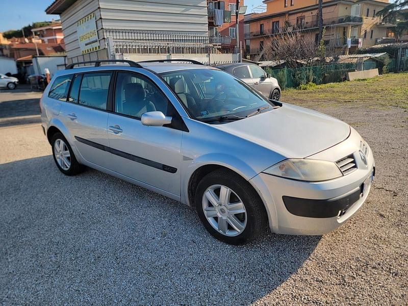 Usata Renault Mégane GrandTour Dynamique 85 CV (62 kW) 2005 Argento Station wagon