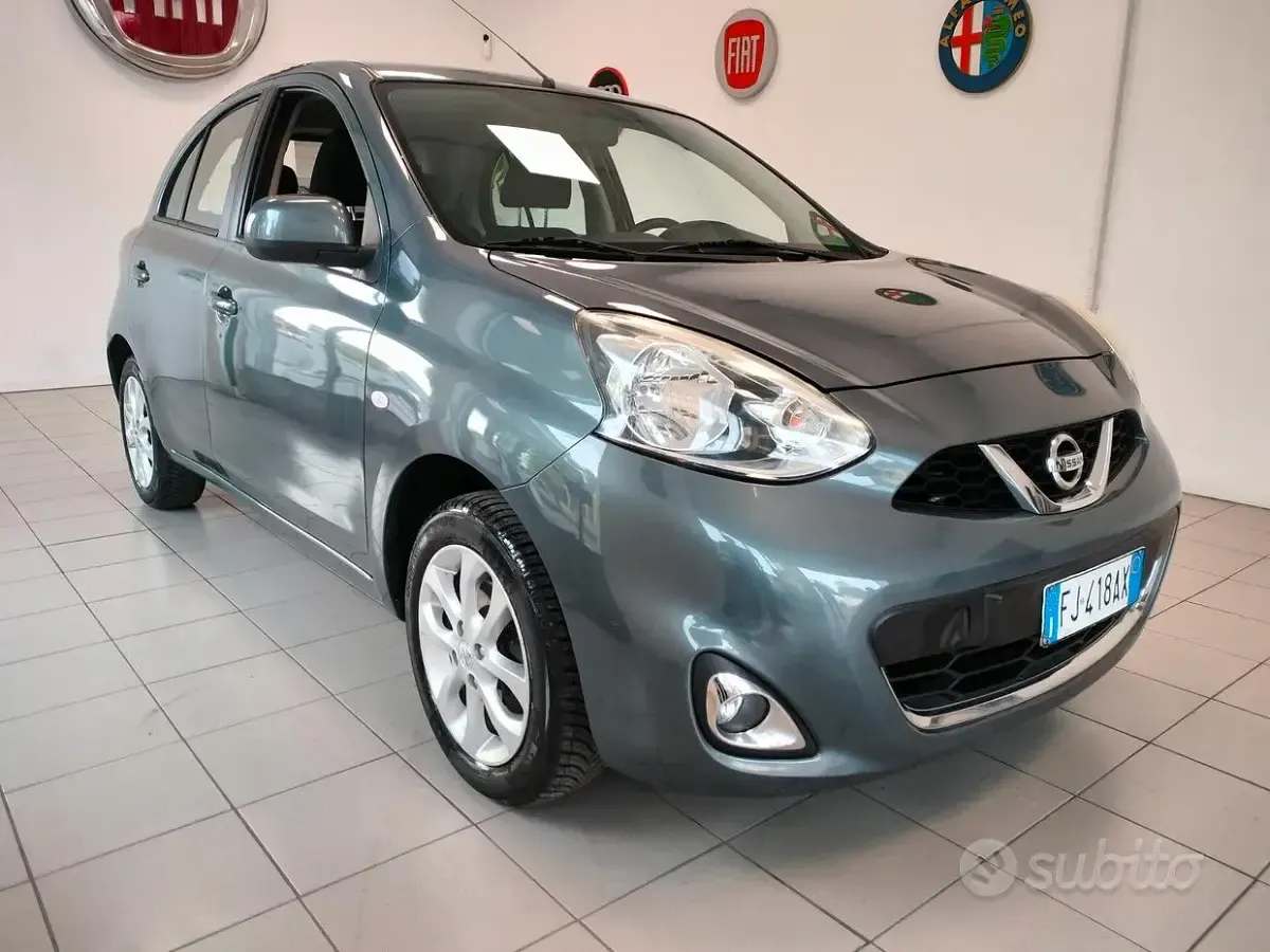 Usata Nissan Micra Tekna 80 CV (58 kW) 2017 Grigio Utilitaria
