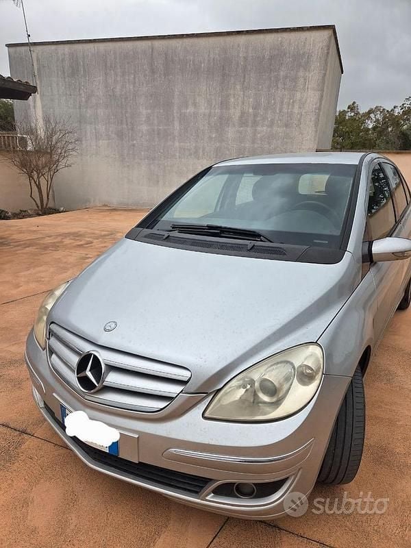 Usata Mercedes B180 109 CV (80 kW) 2007 Grigio Monovolume