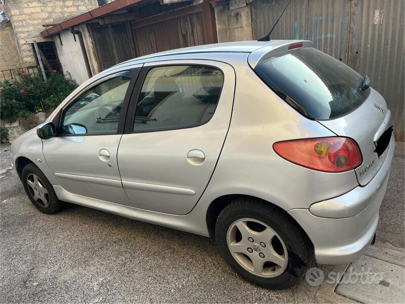 Usato 2007 Peugeot 206 Diesel (1.500 €)